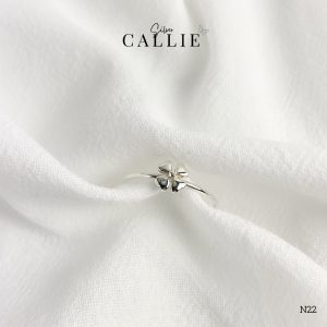 N22 - Nhẫn bạc Callie Silver cỏ may mắn