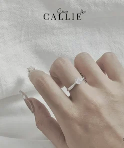 Alternative view of N199 - Nhẫn bạc Callie Silver viên chủ đá 1 hàng đá chéo