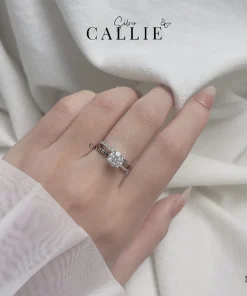 Alternative view of N342 - NHẪN BẠC CALLIE SILVER XOẮN ĐÁ MOISSANITE