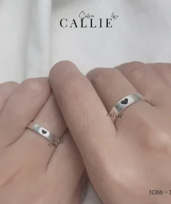 Alternative view of N366 - N367: Nhẫn bạc thiết kế Callie Silver khắc icon