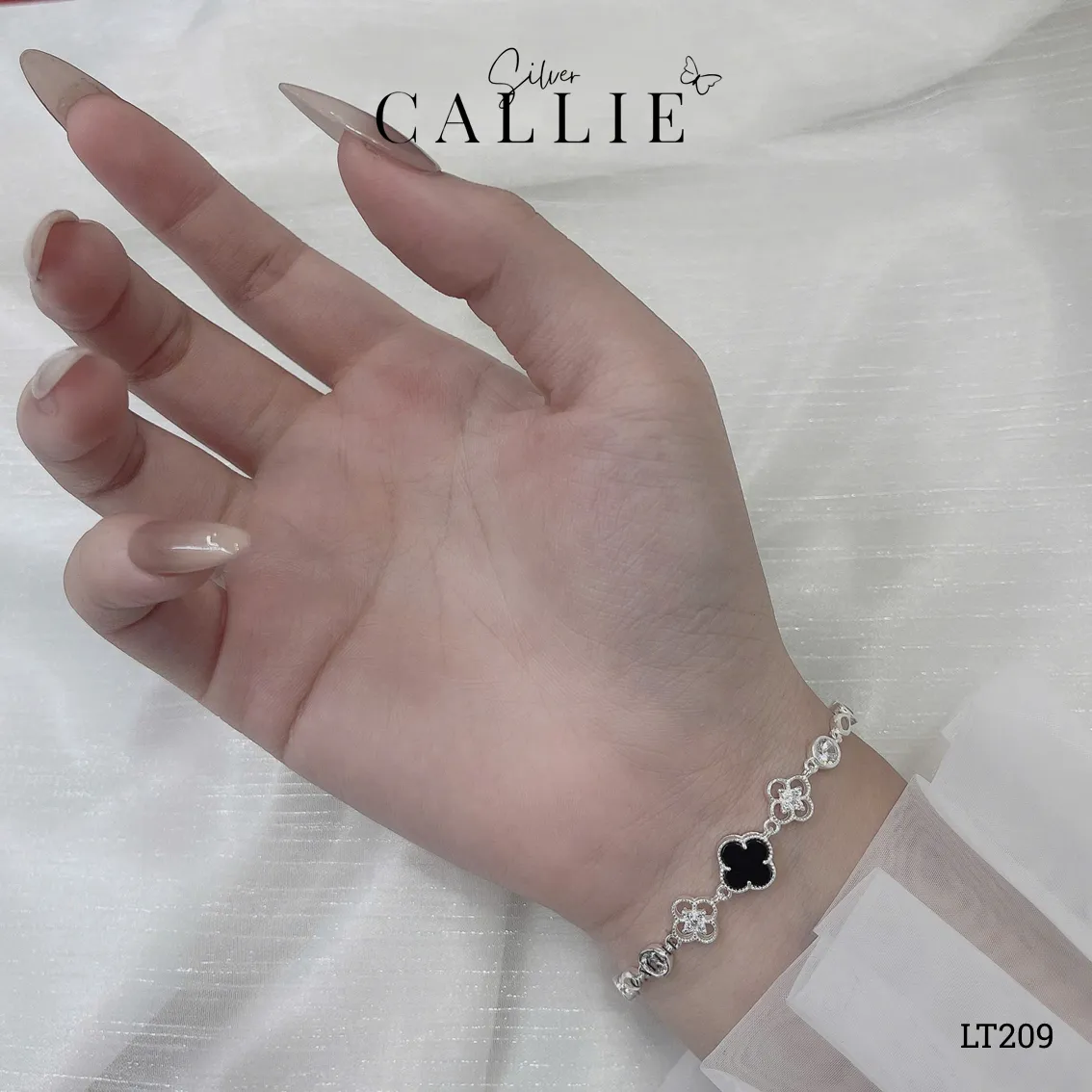 LT209 - Lắc tay bạc Callie Silver cỏ 4 lá màu đen - Image 2