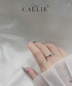 Alternative view of N664 - Nhẫn Bạc Thiết Kế Callie Silver Đai Xoắn Đế Hoa