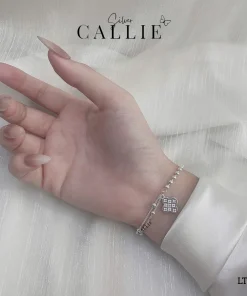 Alternative view of LT251 - Lắc tay bạc Callie Silver mặt cỏ 4 lá khắc hoa