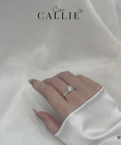 Alternative view of N695 - Nhẫn bạc Callie Silver 1 viên chủ đai xoắn chéo