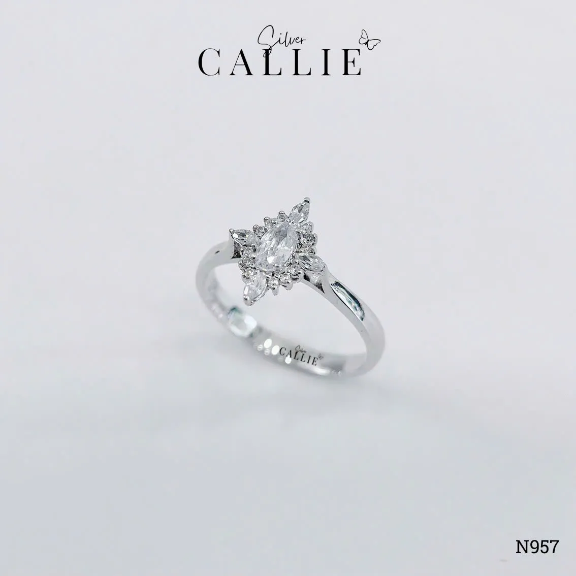 N957 - Nhẫn Bạc Thiết Kế Callie Silver Đá Oval Đính Đá Nhỏ Xung Quanh - Image 4