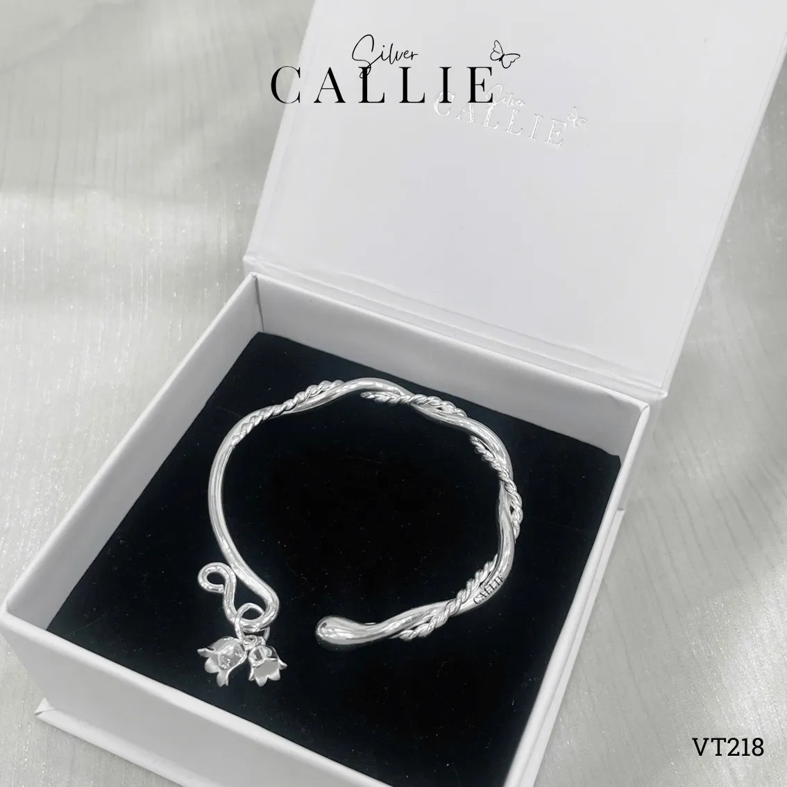 VT218 - Vòng tay bạc thiết kế Callie Silver Vòng Xoắn Gắn Charm Hoa Lily - Hình ảnh 10