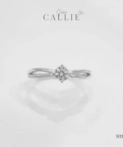 N1129 - Nhẫn Bạc Thiết Kế Callie Silver 1 Viên Chủ Đai Chéo Hoạ Tiết Chấu Bi